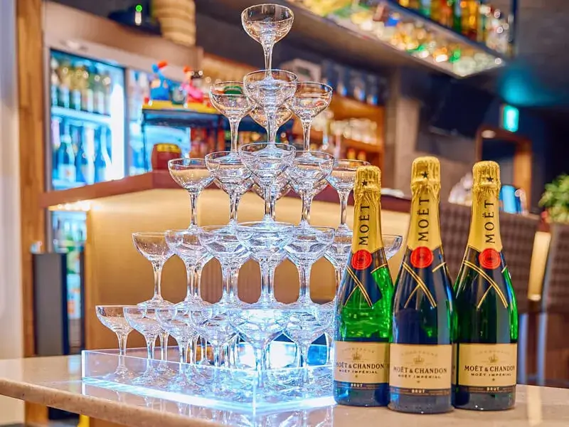 ブラックお店貸切プラン】超高級シャンパン クリュグ or アルマンド